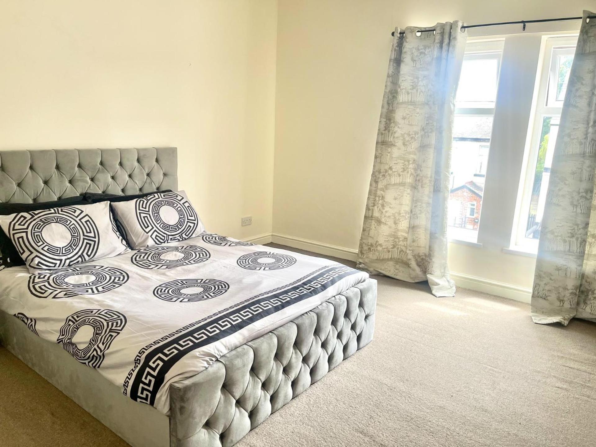 Stylish 1-Bed Apt - Sleeps 4 - Parking - Wifi Manchester Exteriör bild