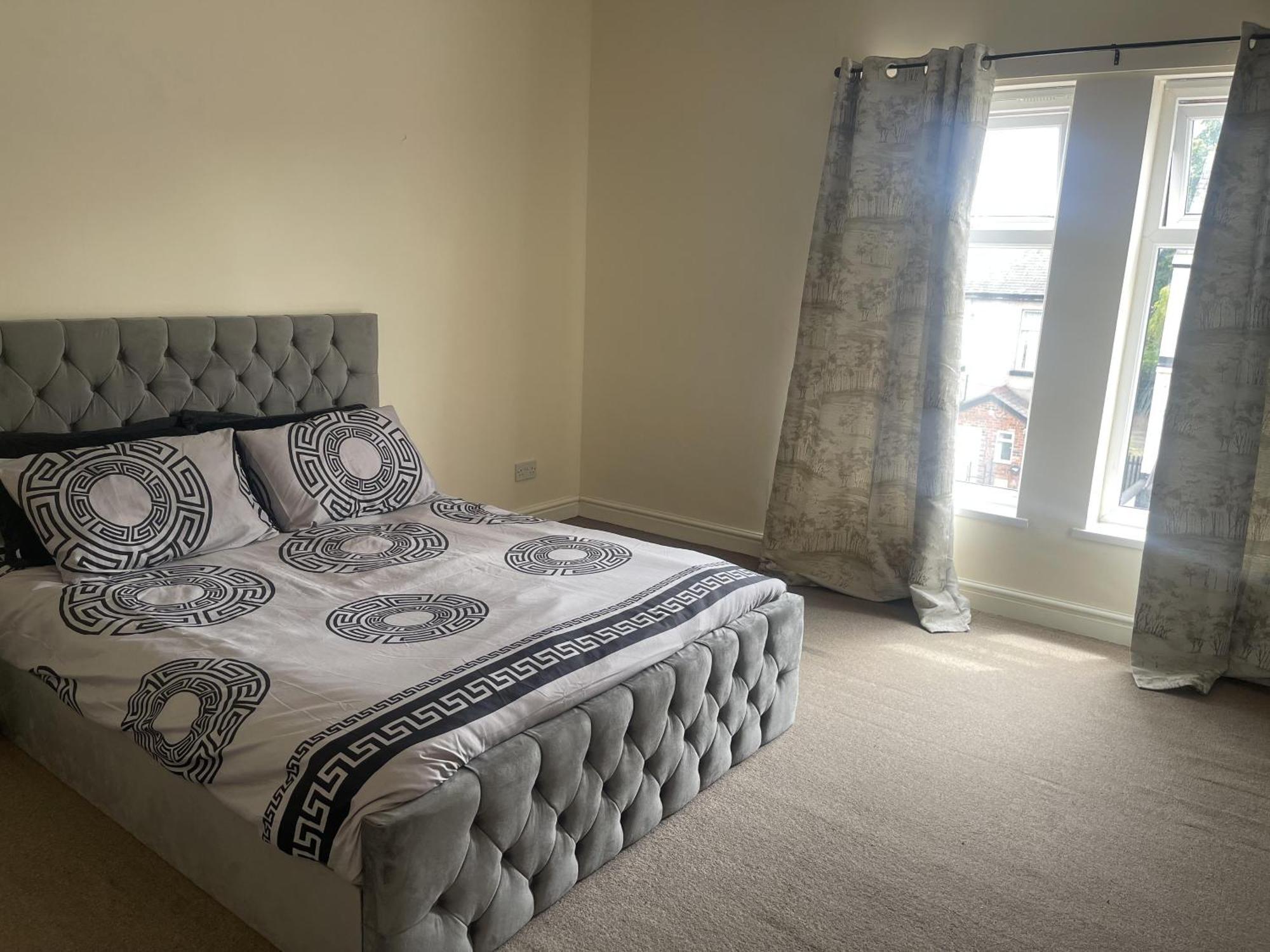 Stylish 1-Bed Apt - Sleeps 4 - Parking - Wifi Manchester Exteriör bild