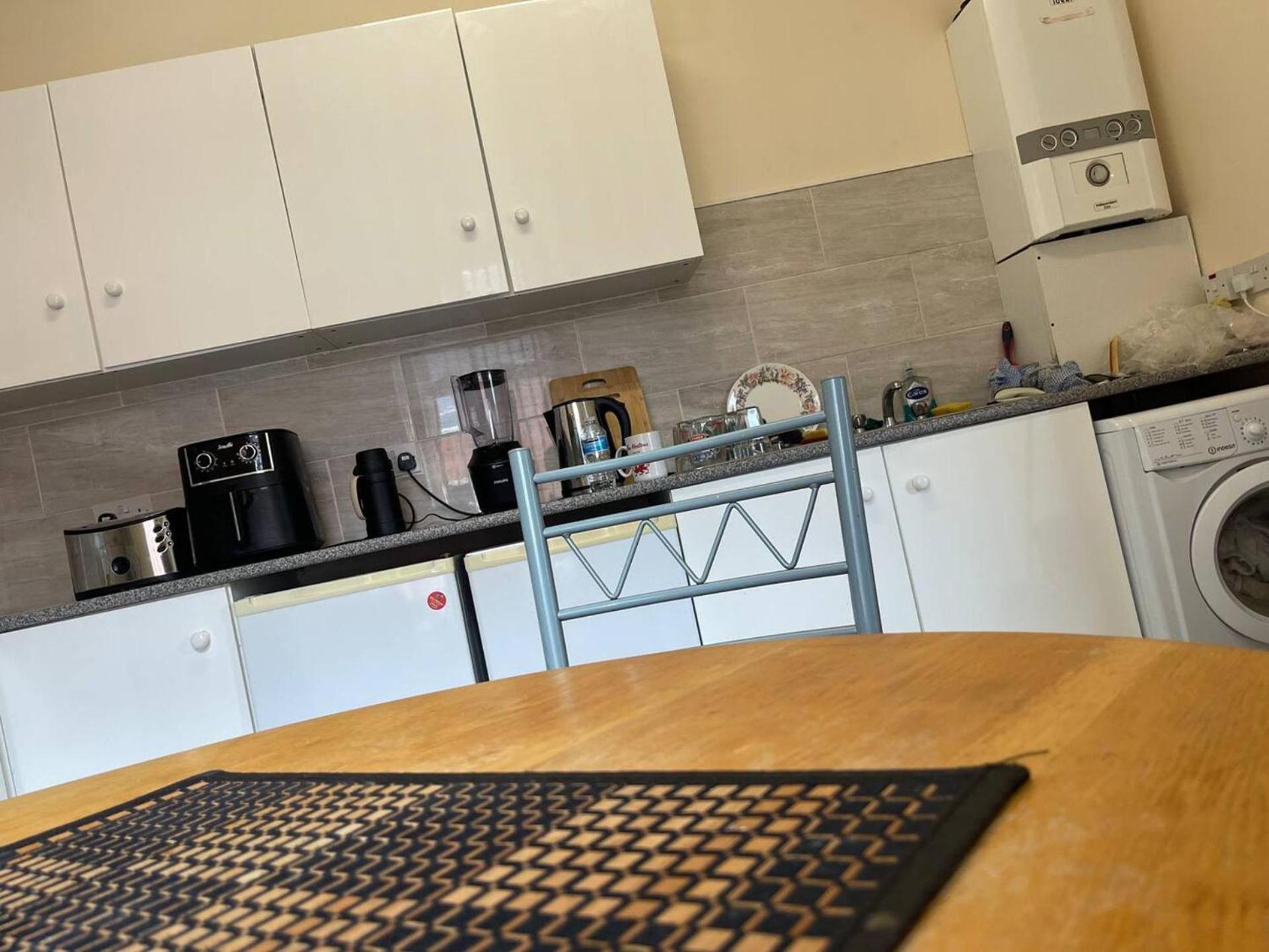 Stylish 1-Bed Apt - Sleeps 4 - Parking - Wifi Manchester Exteriör bild