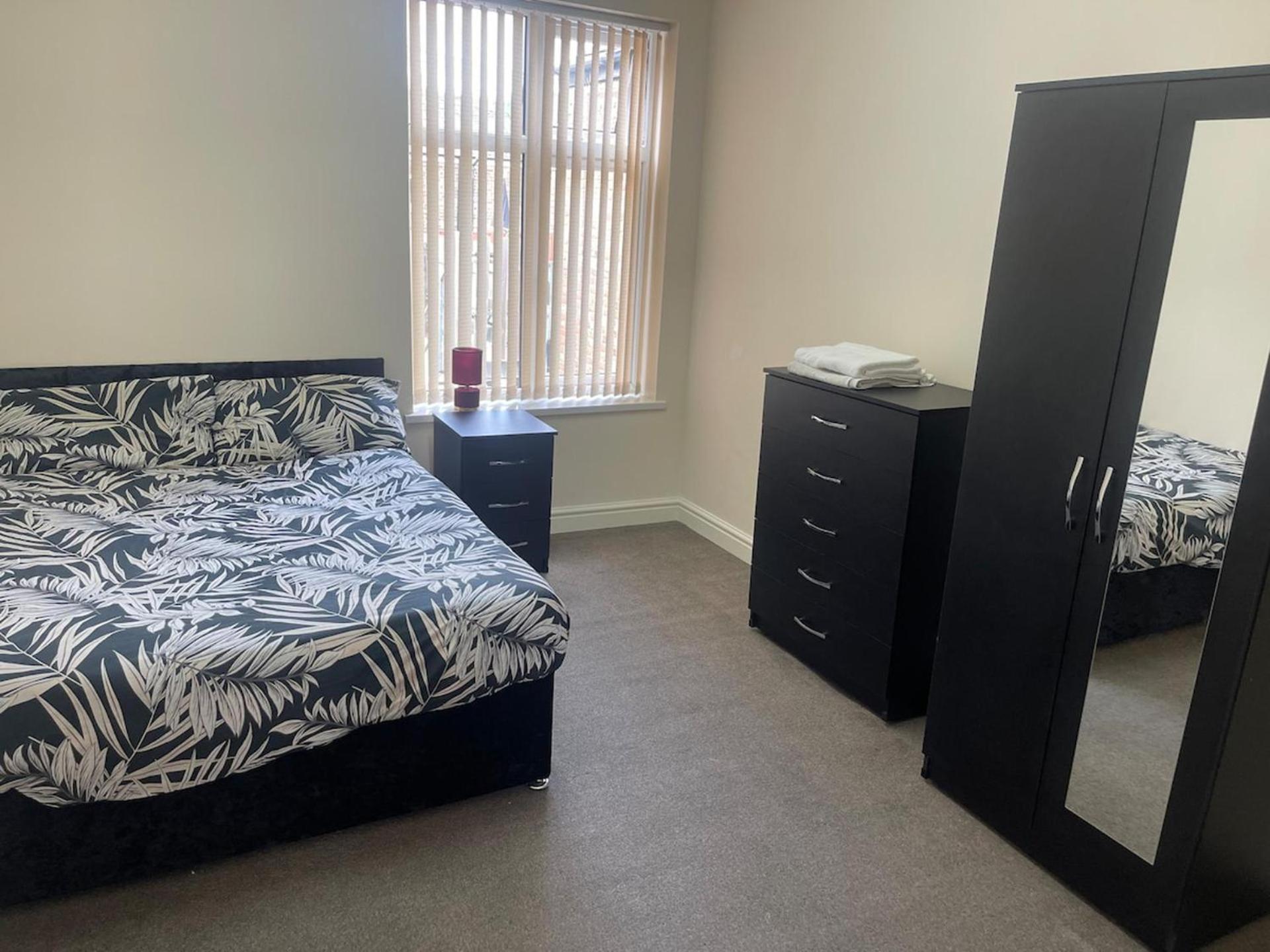 Stylish 1-Bed Apt - Sleeps 4 - Parking - Wifi Manchester Exteriör bild