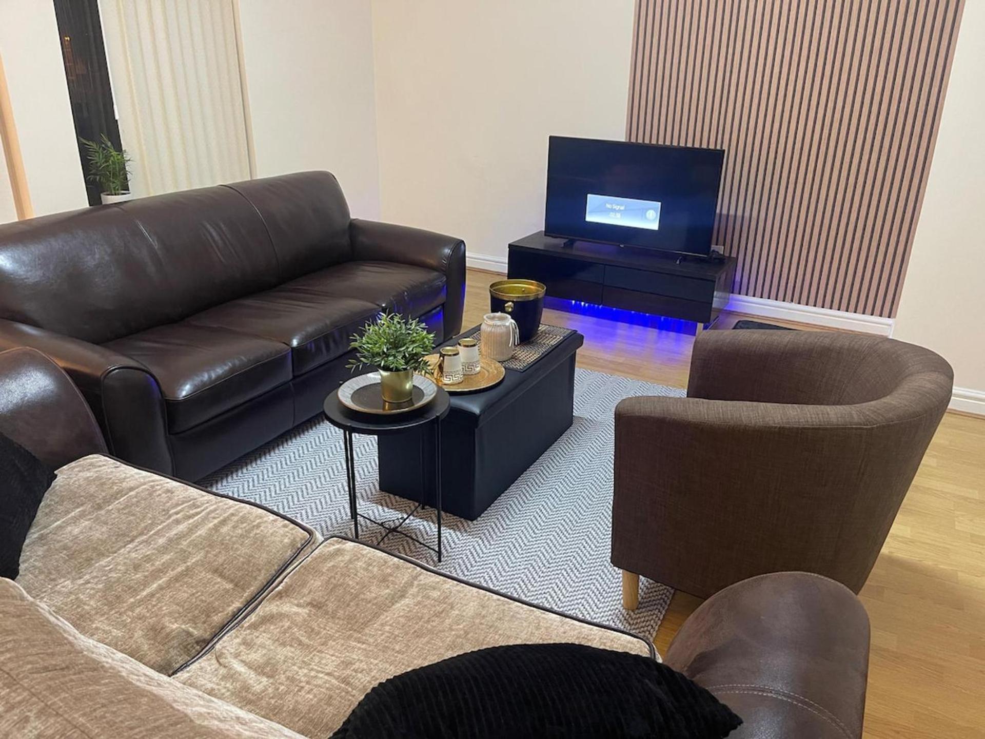 Stylish 1-Bed Apt - Sleeps 4 - Parking - Wifi Manchester Exteriör bild